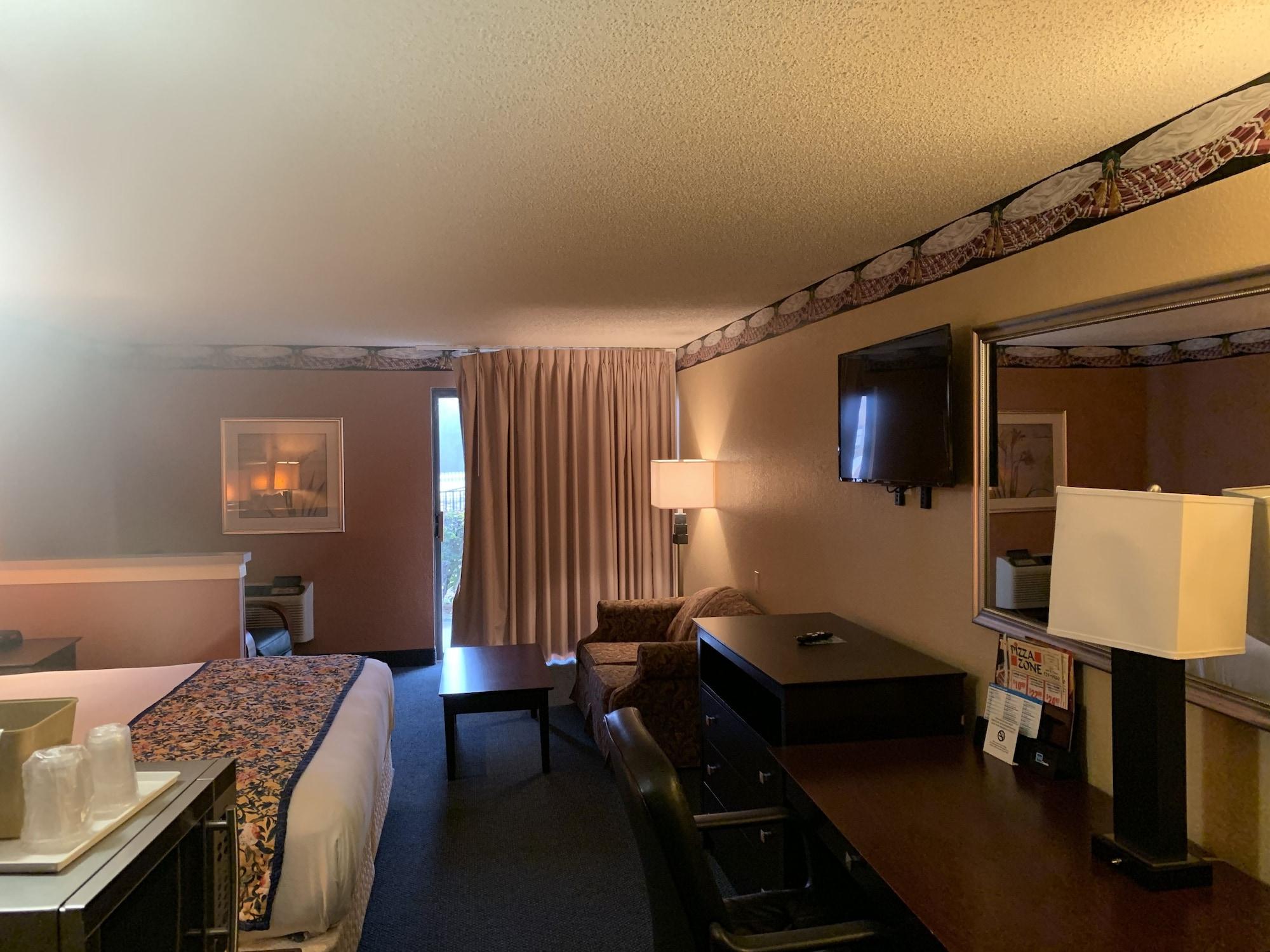 Lincoln Inn Express Hotel And Suites Oklahoma City Exterior photo