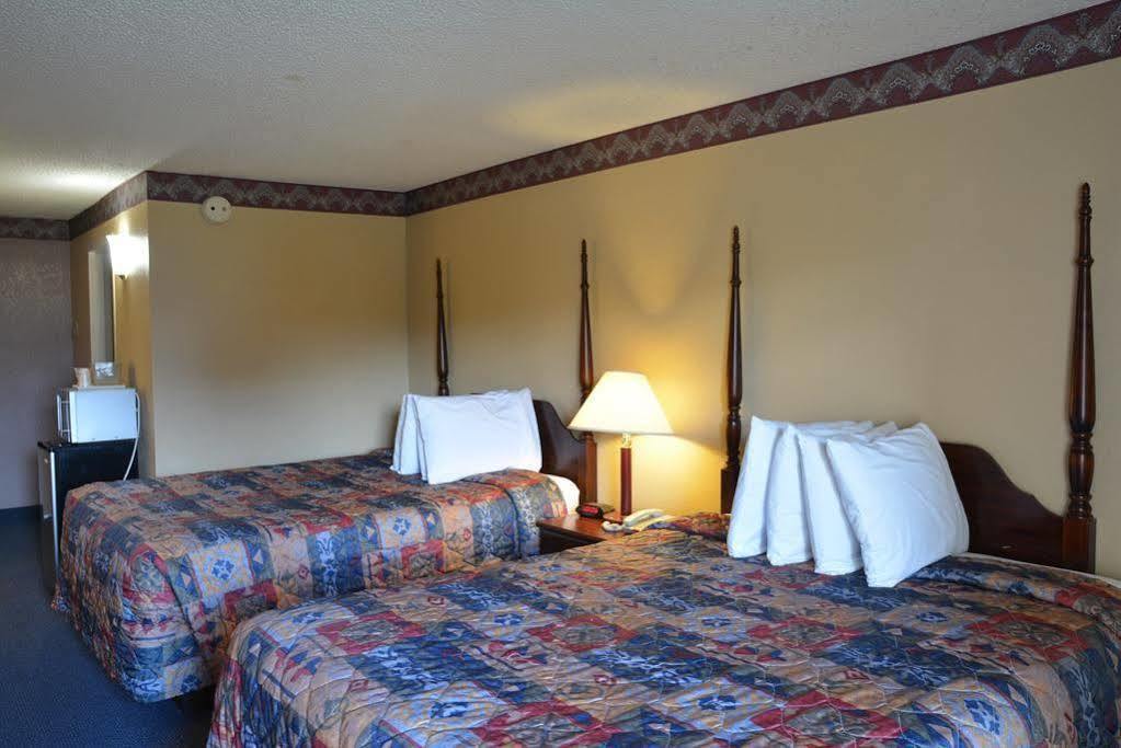 Lincoln Inn Express Hotel And Suites Oklahoma City Exterior photo